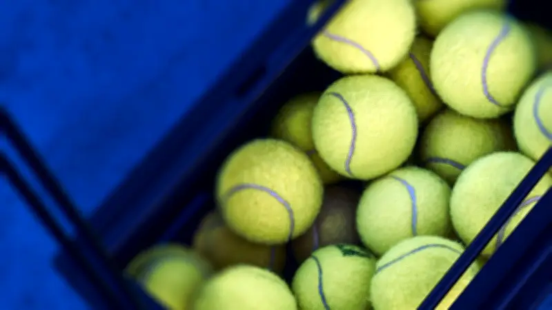 Belgique : un entrepôt détruit par des balles de tennis enflammées