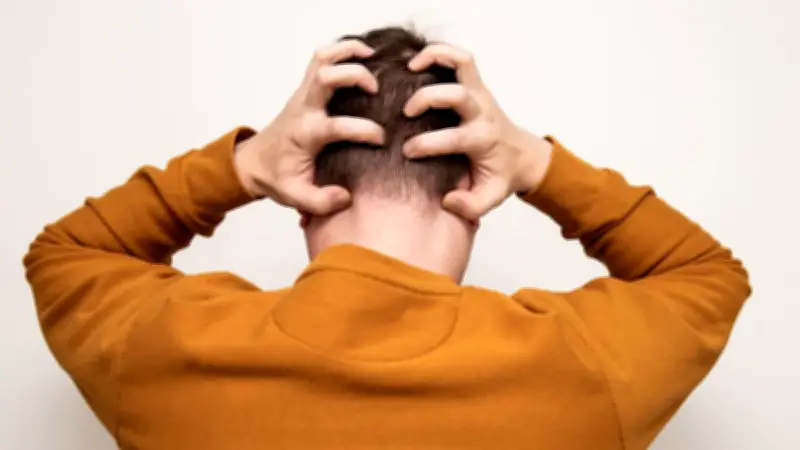 Belgique : un violent mal de tête conduit un homme de 35 ans à la paralysie