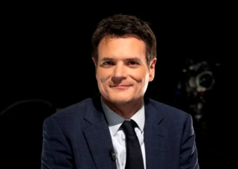 Benjamin Morel analyse la crise institutionnelle française liée à la tripolarisation politique