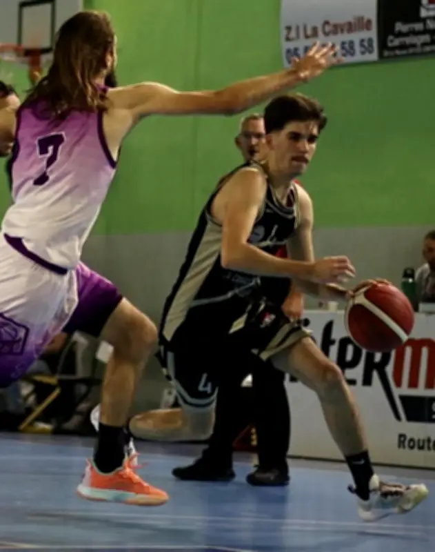 Bergerac et Saint-Front-de-Pradoux en lutte acharnée pour le maintien en Régionale 2