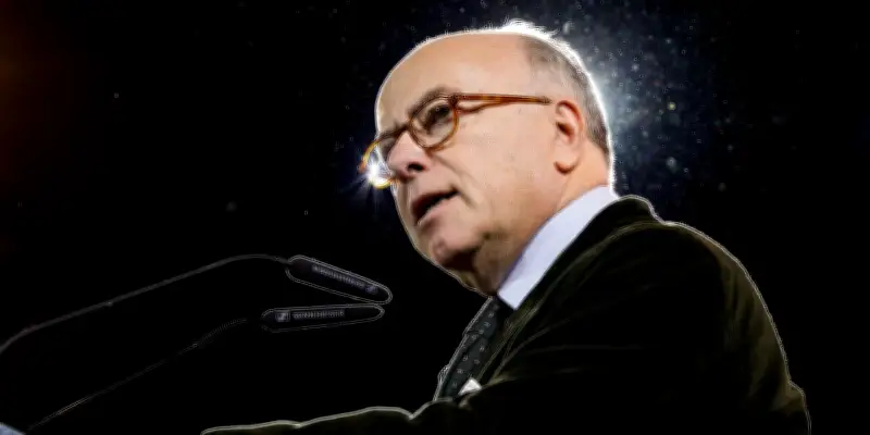 Bernard Cazeneuve se dit prêt à être candidat en 2027