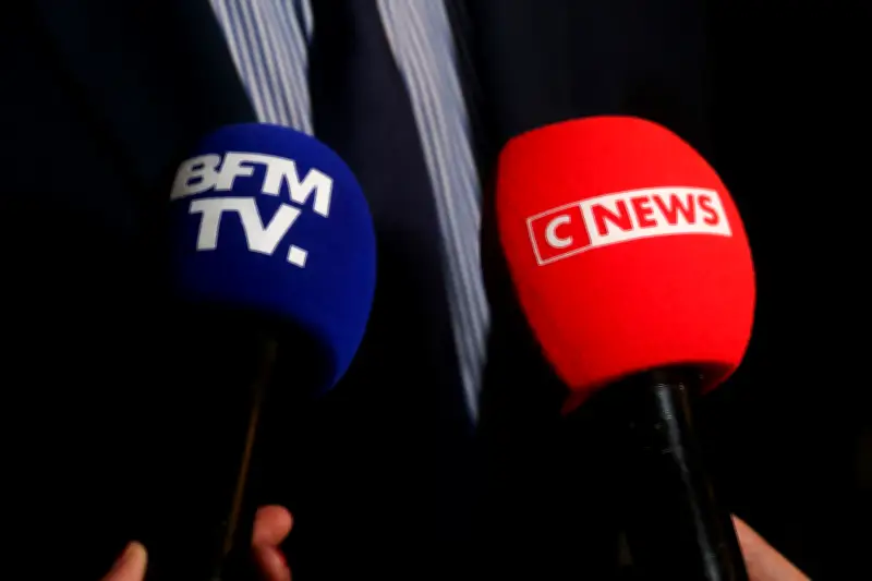 BFMTV reprend la tête des audiences, CNews recule, LCI et franceinfo progressent