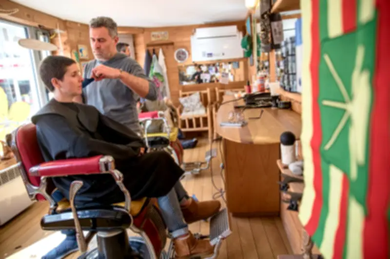 Biarritz en deuil après la mort tragique de Christophe Coste, coiffeur emblématique des halles