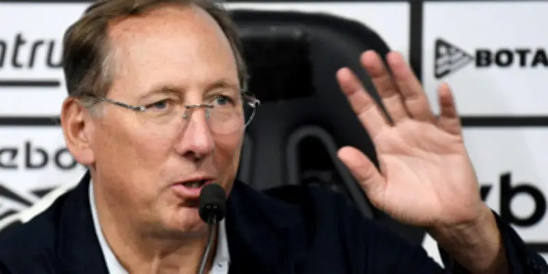 Botafogo, dirigé par John Textor, réclame plus de 125 millions d'euros à l'OL
