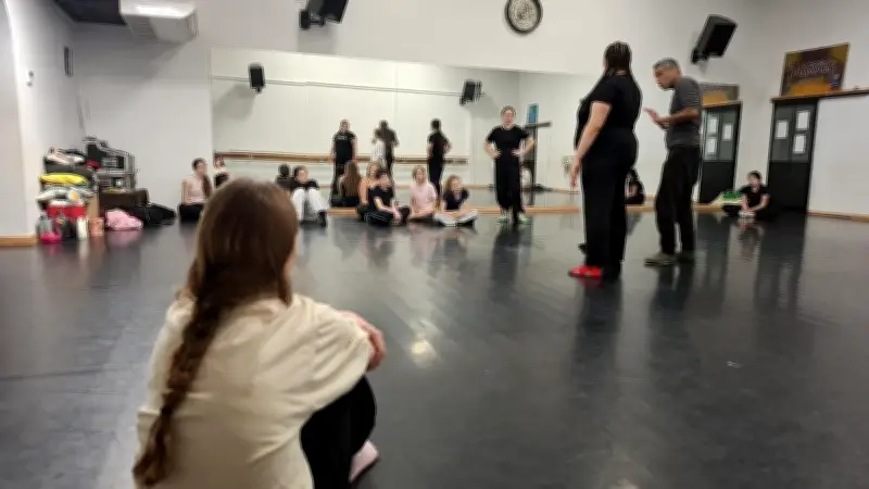 Boulazac : 13 jeunes en résidence chorégraphique exigeante avec Tahar Hammadi