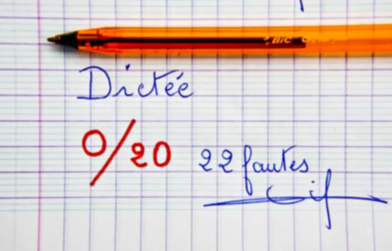 Brevet et bac 2026 : l'orthographe notée, les correcteurs sévères
