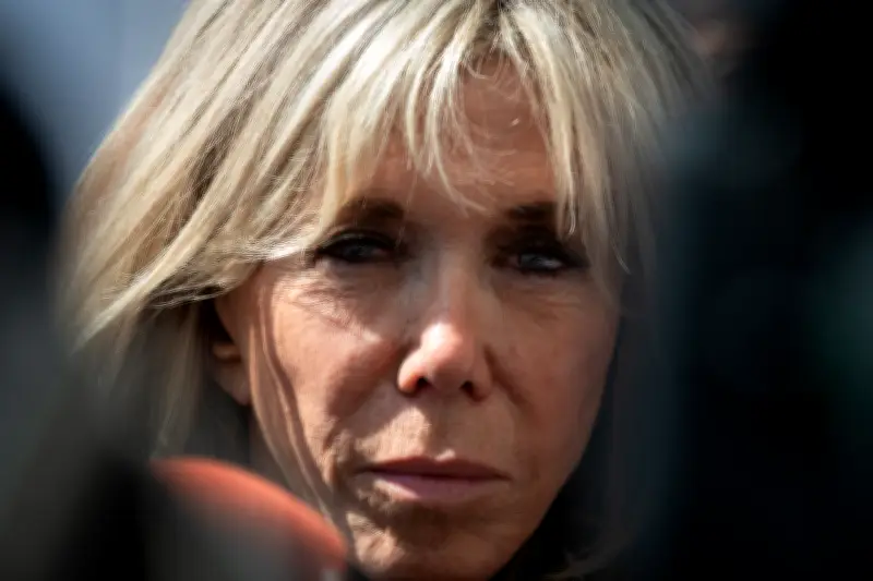 Brigitte Macron se confie sur sa dépression à l'Élysée