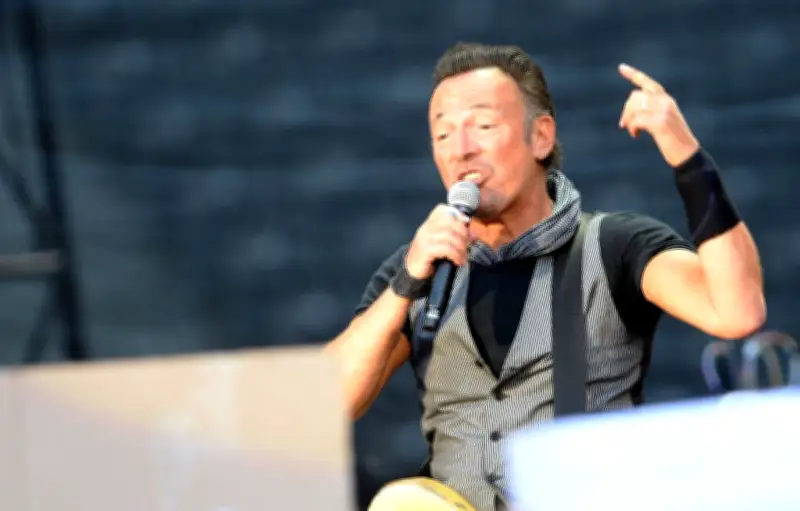 Bruce Springsteen dénonce la violence politique après une attaque déjouée