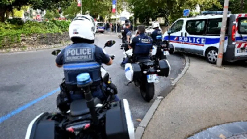 Béziers : Deux mineurs foncent en scooter sur un policier municipal avant leur interpellation