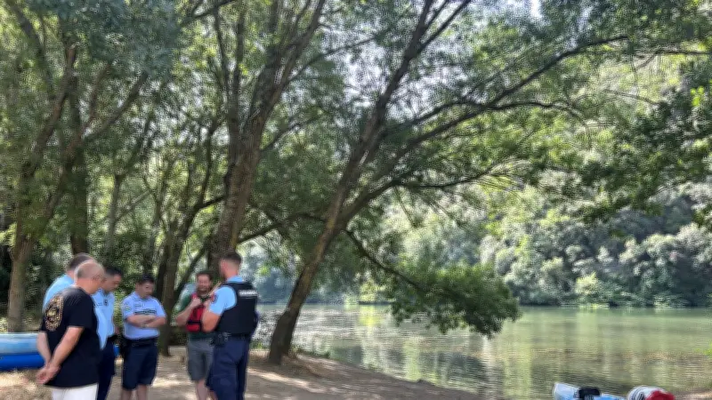 Béziers : la gendarmerie lance sa patrouille estivale en canoë sur l'Orb