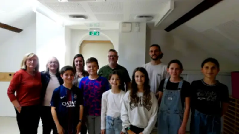 Calvisson : le conseil municipal des jeunes installe des hôtels à insectes