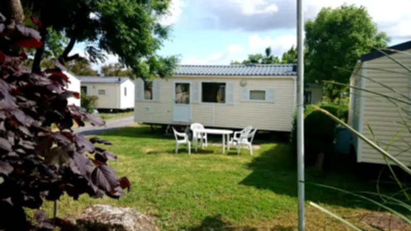 Camping solidaire La Ruche menacé de démolition pour non-conformité urbanistique