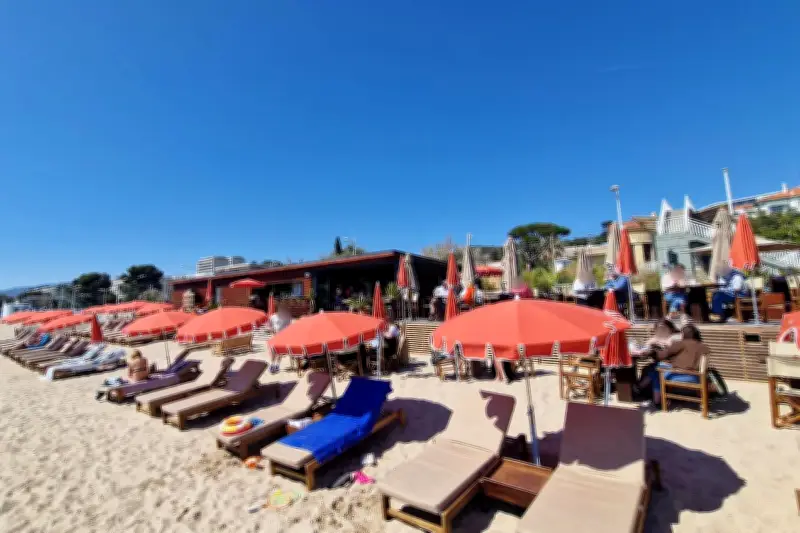 Cannes et Mandelieu préparent activement leurs plages pour une saison estivale intense