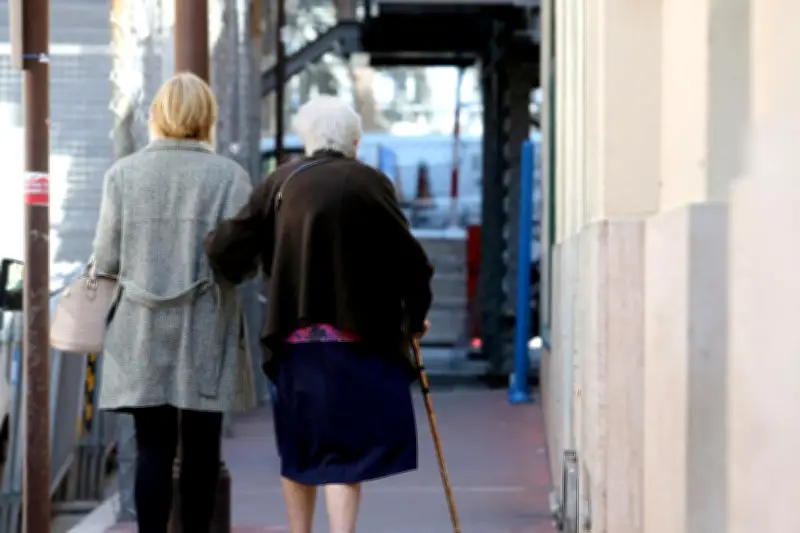 Cannes : un escroc se faisait passer pour un agent d'entretien pour dépouiller des seniors vulnérables