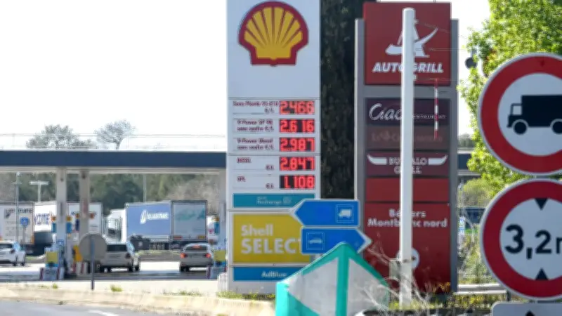 Carburants : Diesel à 2,98€/litre en Occitanie, découvrez les prix régionaux