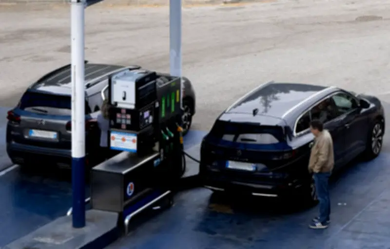 Carburants : la hausse des prix relance le débat sur l'encadrement des marges