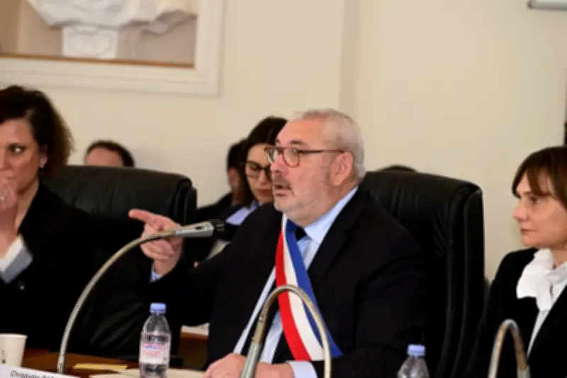 Carcassonne : le maire RN accusé d'avoir infiltré un groupe de lycéens