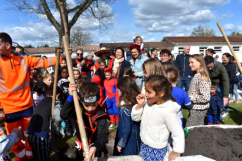 Carnaval au Pian-Médoc : 200 personnes défilent pour financer les écoles