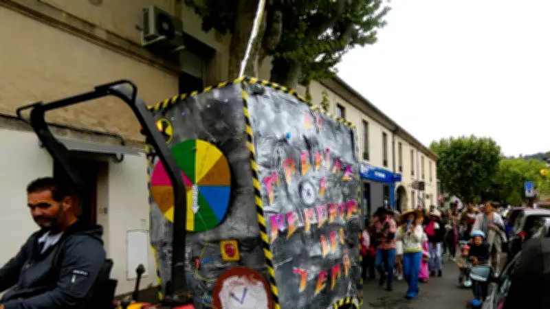 Carnaval des enfants à Calvisson : un voyage dans le temps malgré la pluie