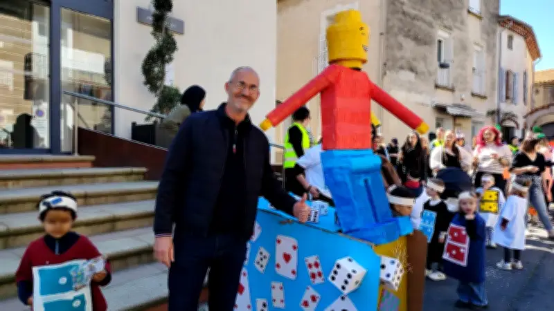 Carnaval scolaire à Lézignan-la-Cèbe : les jeux de société au cœur des festivités