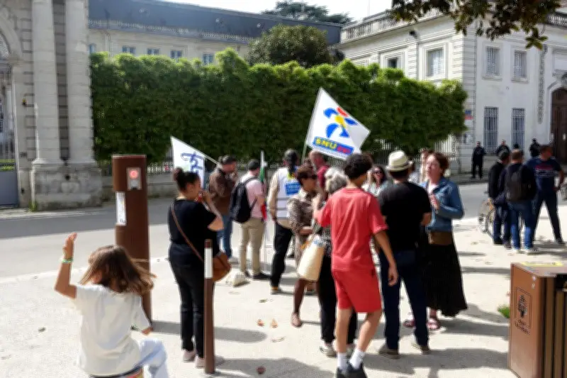 Carte scolaire validée après un boycott historique dans le département