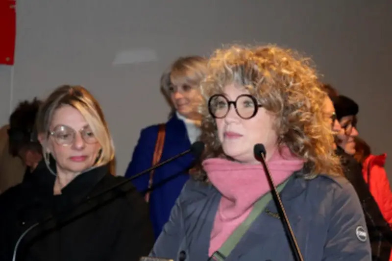 Cécile Bois incarne la proviseure dans "La Rumeur", téléfilm sur l'affaire Samuel Paty