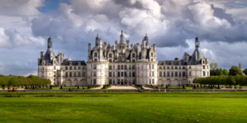 Chambord : l'aile François Ier menacée par ses murs en éventail fragiles
