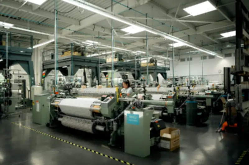 Chanel : l'atelier de tweeds Act3 à Uzein, une pépite industrielle