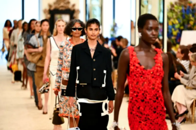 Chanel : Matthieu Blazy présente une croisière éblouissante à Biarritz