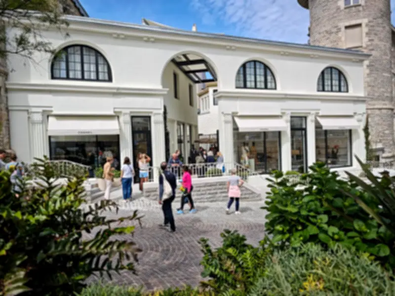 Chanel renoue avec Biarritz pour son défilé Croisière 2025