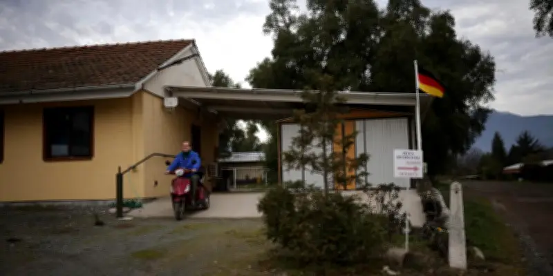 Chili : le président suspend le projet de mémorial à l'ancienne Colonia Dignidad