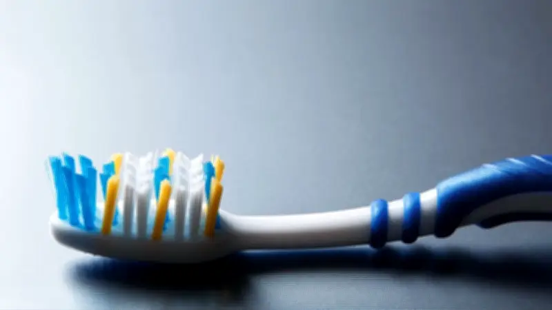 Chine : une brosse à dents coincée dans l'intestin d'un homme pendant 52 ans