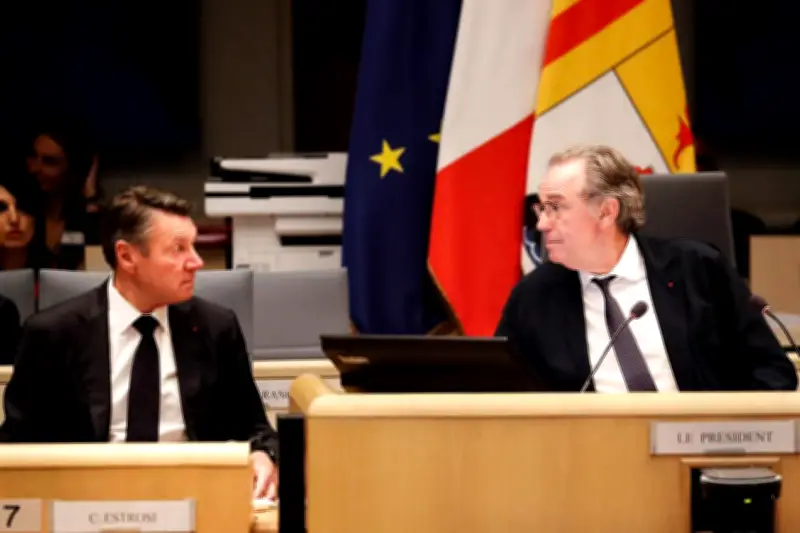 Christian Estrosi fait son retour au conseil régional à Marseille après sa défaite à Nice