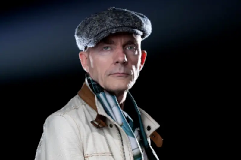 Christophe Donner explique pourquoi il reste chez Grasset malgré le départ d'Olivier Nora