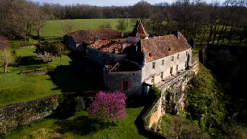 Château d'Aucors : théâtre, artisanat et peinture pour Châteaux en fête en Dordogne