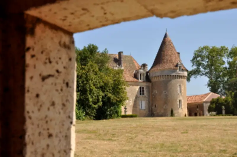 Châteaux en fête : cinq pépites méconnues du Périgord à découvrir cet avril