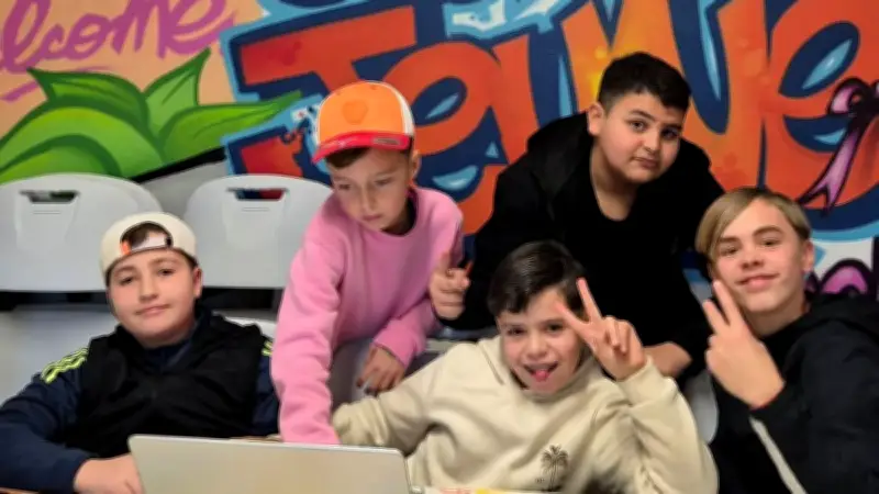 Cinq jeunes de Redessan transforment le rap en projet éducatif ambitieux