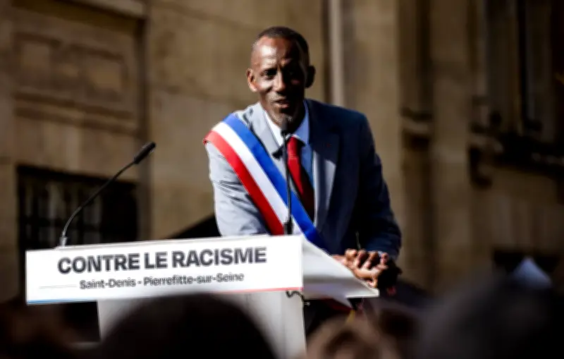 Cinq élus LFI portent plainte pour des courriers et tags racistes à Paris et Tarbes