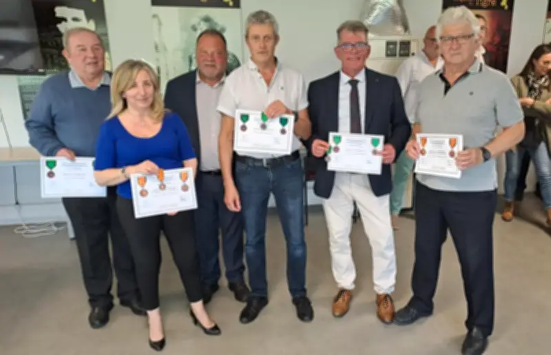 Cinq policiers honorés pour leur dévouement et leur action envers la jeunesse