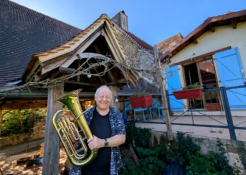 Claude Semal ouvre sa Grange aux chansons pour un stage musical à Saint-Sulpice-d’Excideuil