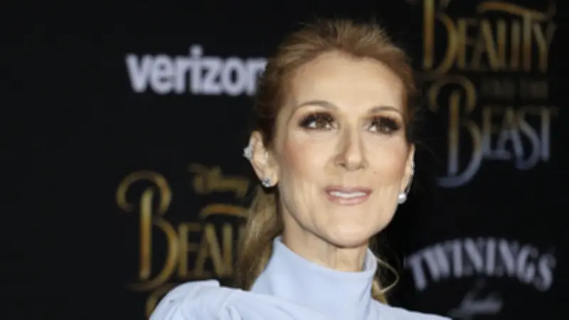 Céline Dion dévoile 'Dansons', une ballade signée Goldman pour son grand retour