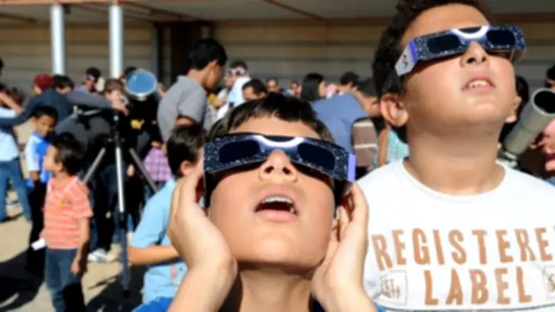 Éclipse solaire : 500 lunettes vendues en 1 heure à Montpellier