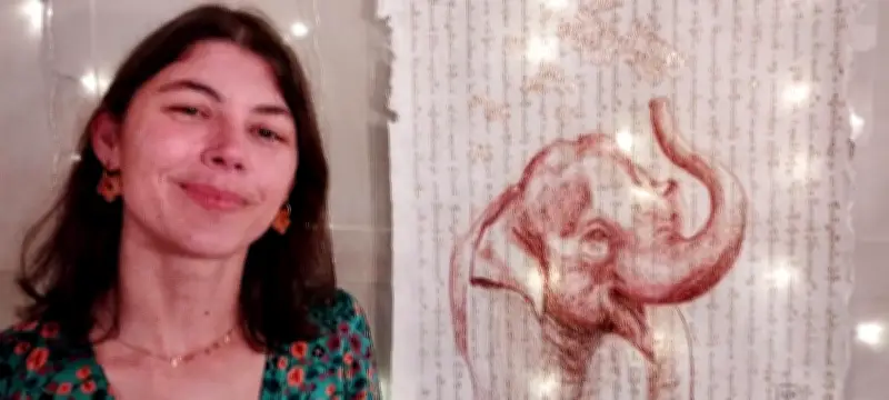 Clémence Gir'Art expose ses œuvres inspirées par le Laos au bar du Fronton