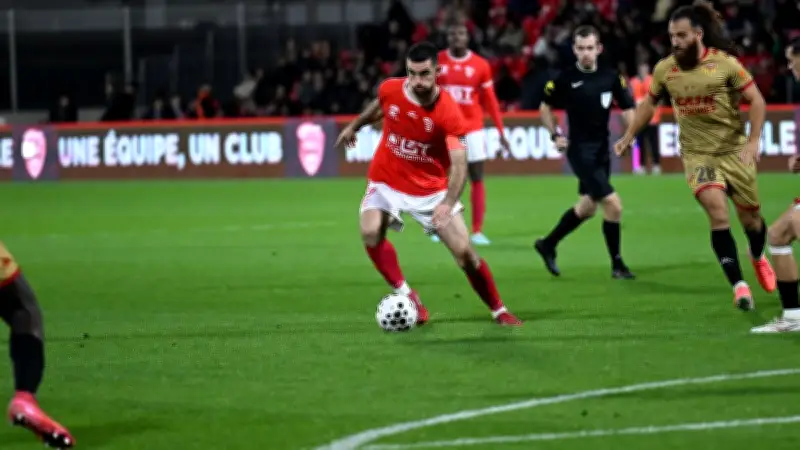 Clément Depres décisif pour Nîmes Olympique dans un succès arraché à Rousset