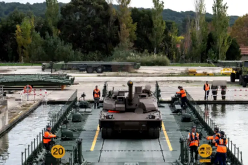 CNIM Systèmes Industriels répond aux besoins militaires en ponts flottants face à la menace russe