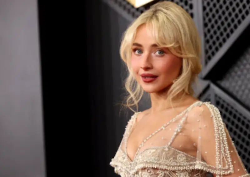 Coachella : Sabrina Carpenter accusée d'islamophobie après une blague sur un cri traditionnel