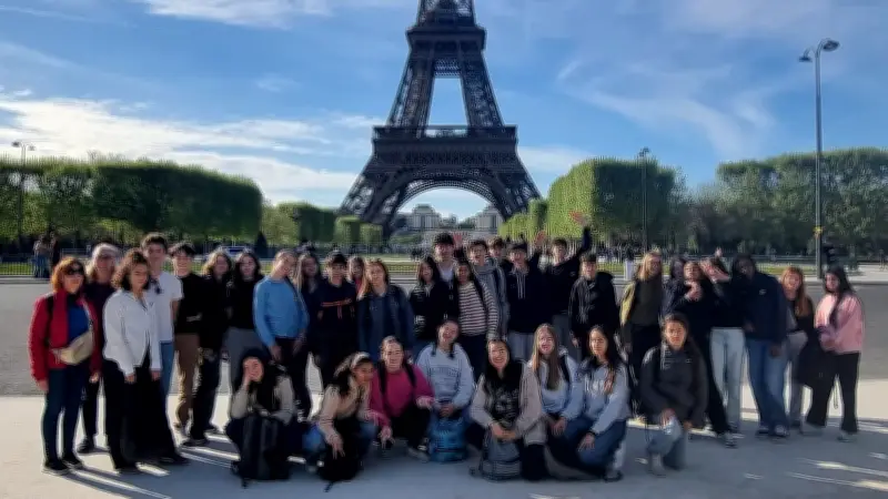 Collégiens de la Voie Domitienne en voyage mémoriel à Paris