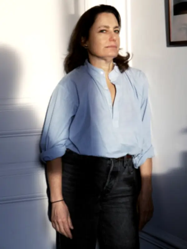 Colombe Schneck défend la diversité sociale des auteurs face aux critiques de Bolloré