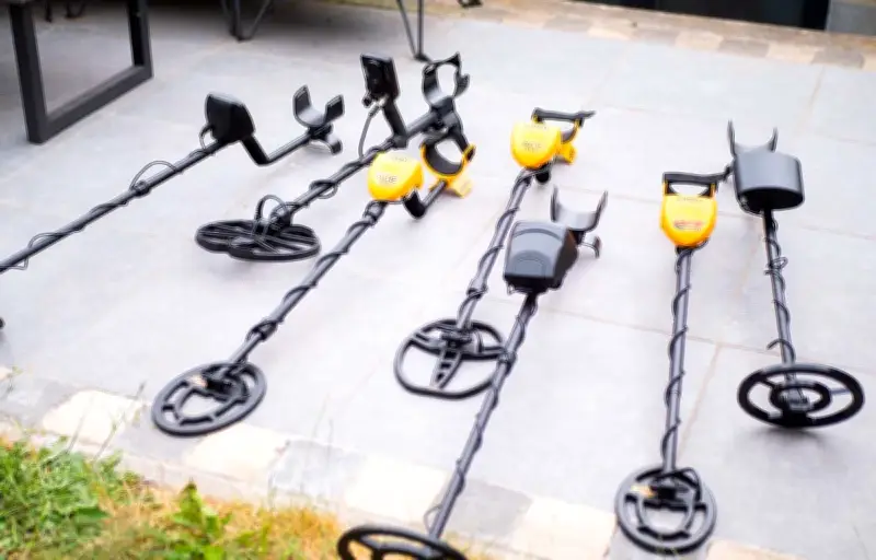 Comparatif 2025 : les meilleurs détecteurs de métaux testés par nos experts