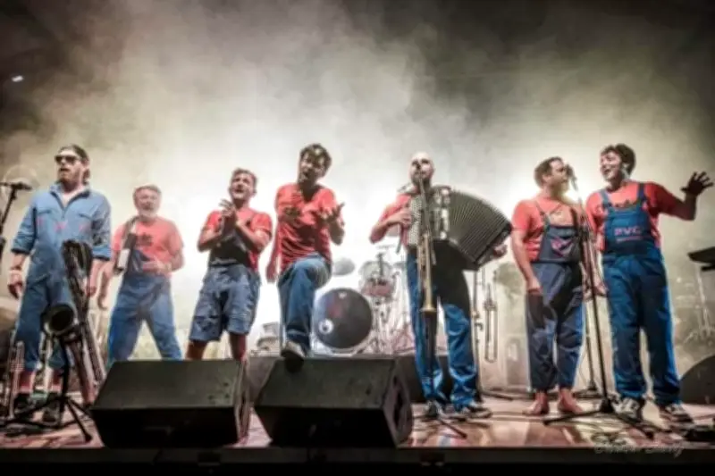 Concert de PVC que du tube et DJ Ricco à l'ancien cinéma avec AnthropoScene